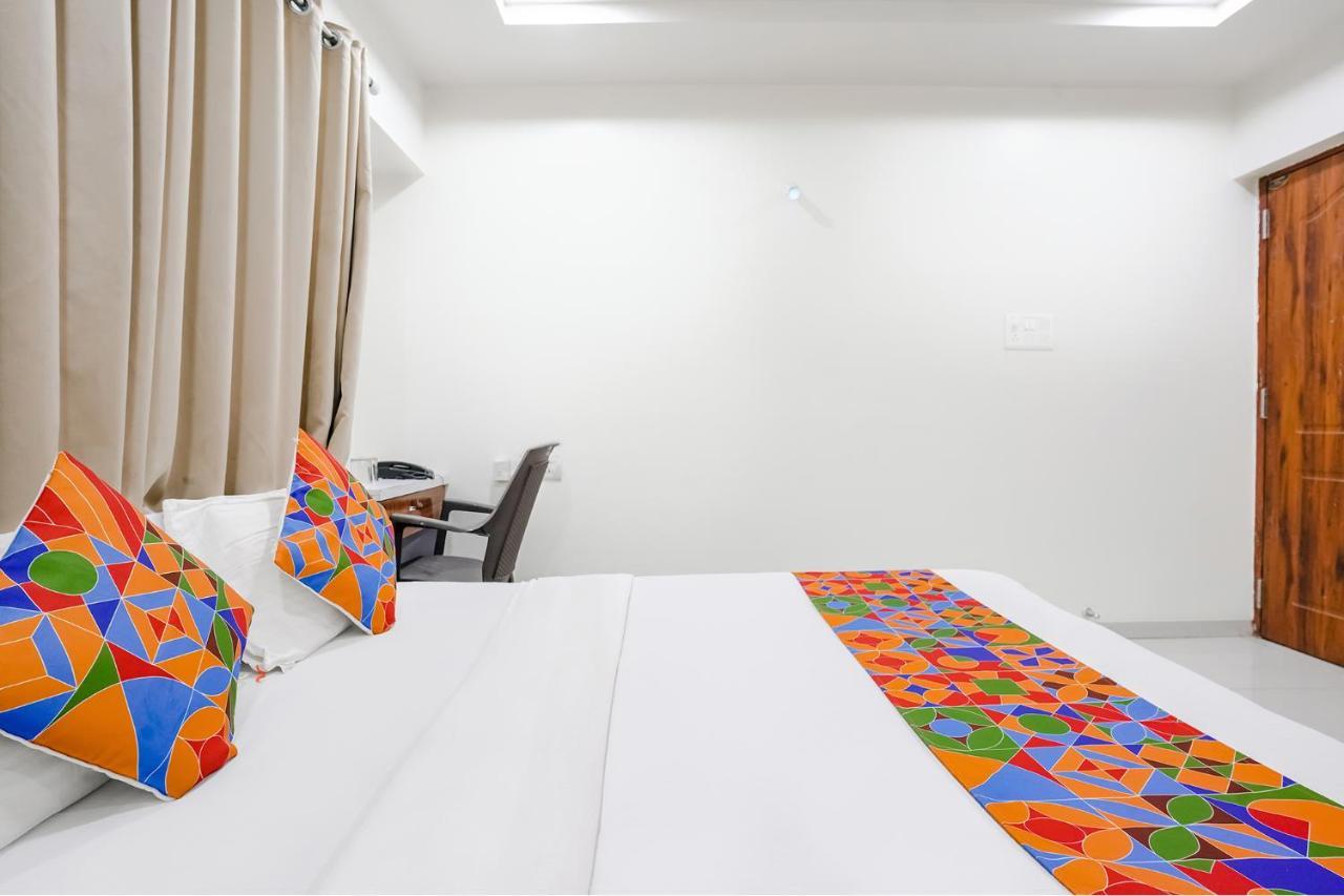 Fabhotel Omkar Executive - Nr International Airport Hotel