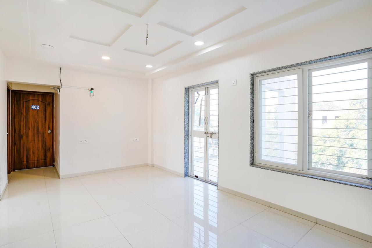 Hotel Fabhotel Omkar Executive - Nr International Airport