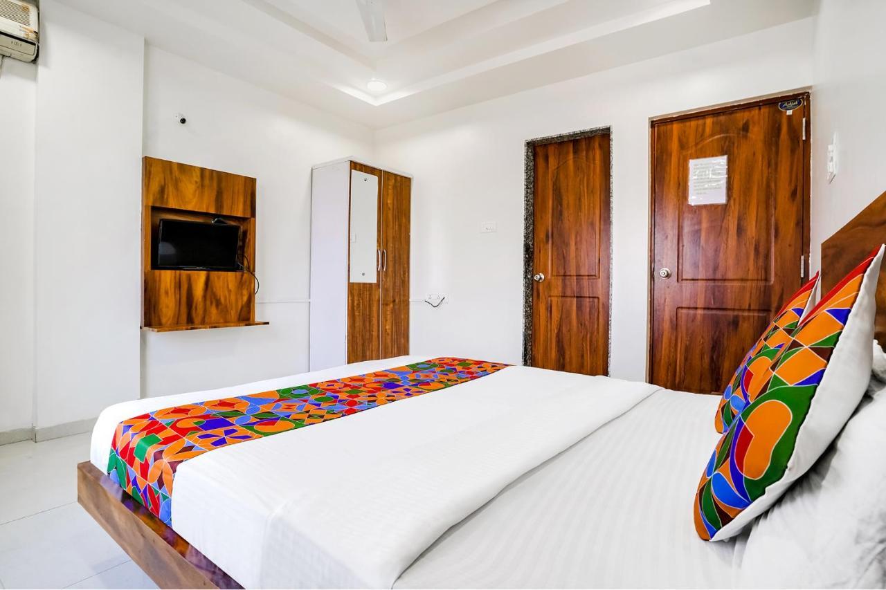 Hotel Fabhotel Omkar Executive - Nr International Airport 3*